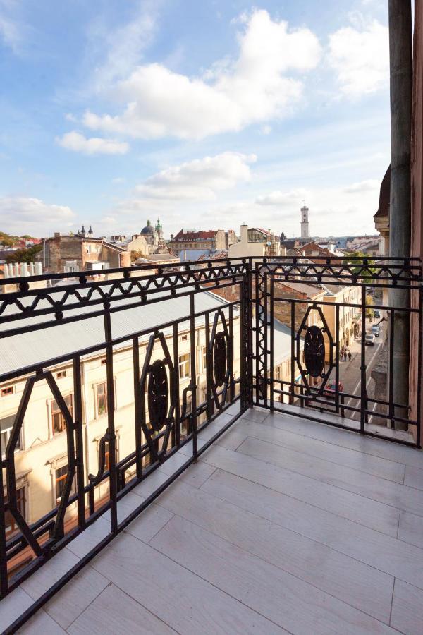 Leogrand Apartments On Khmelnytskoho 11 Lviv Bagian luar foto