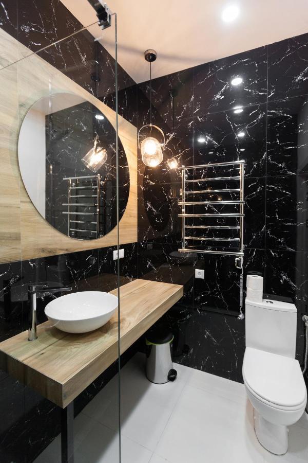 Leogrand Apartments On Khmelnytskoho 11 Lviv Bagian luar foto