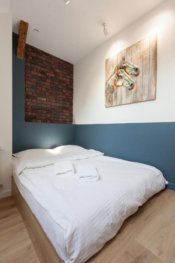 Leogrand Apartments On Khmelnytskoho 11 Lviv Bagian luar foto