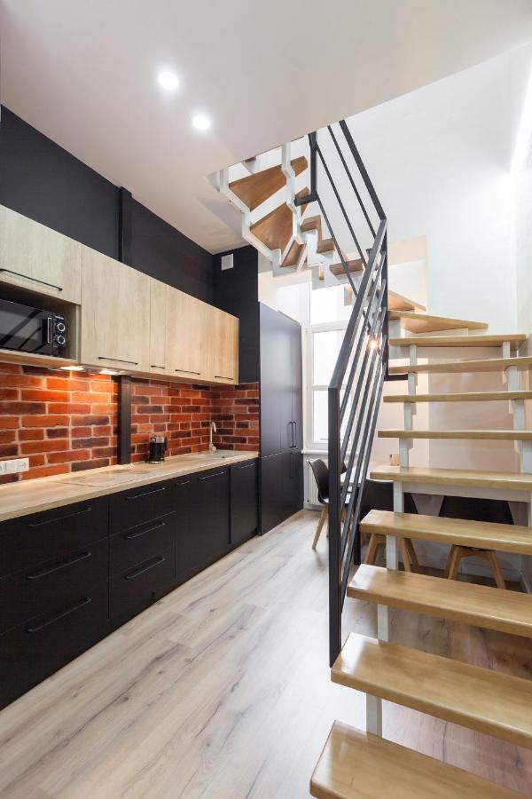 Leogrand Apartments On Khmelnytskoho 11 Lviv Bagian luar foto