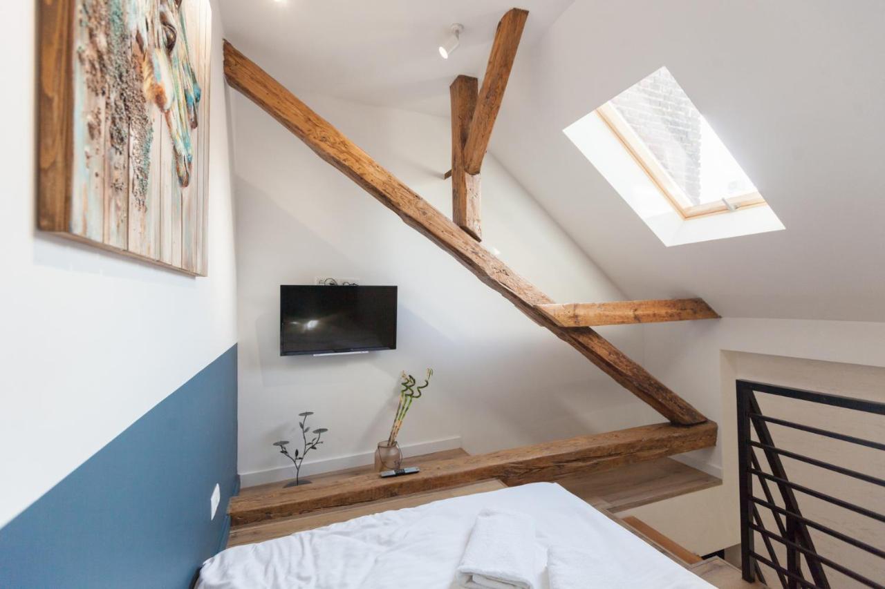 Leogrand Apartments On Khmelnytskoho 11 Lviv Bagian luar foto